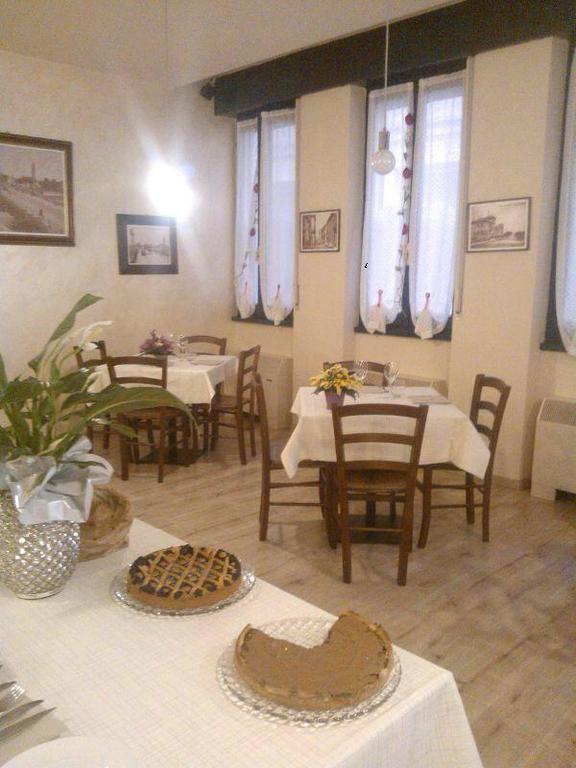 Locanda San Fiorenzo Fiorenzuola dʼArda Exteriér fotografie