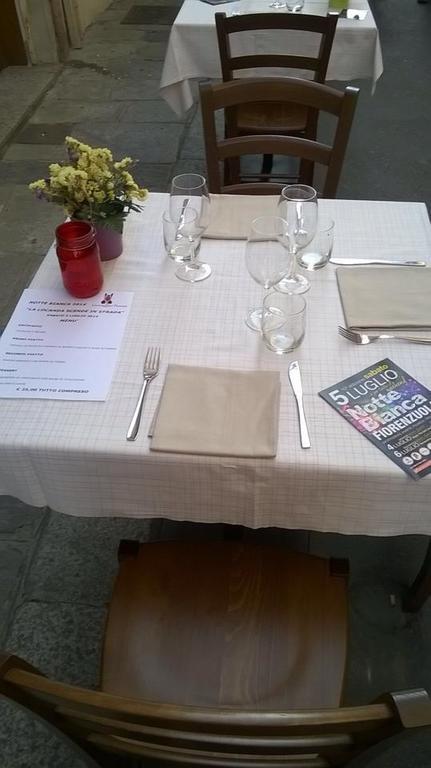 Locanda San Fiorenzo Fiorenzuola dʼArda Exteriér fotografie