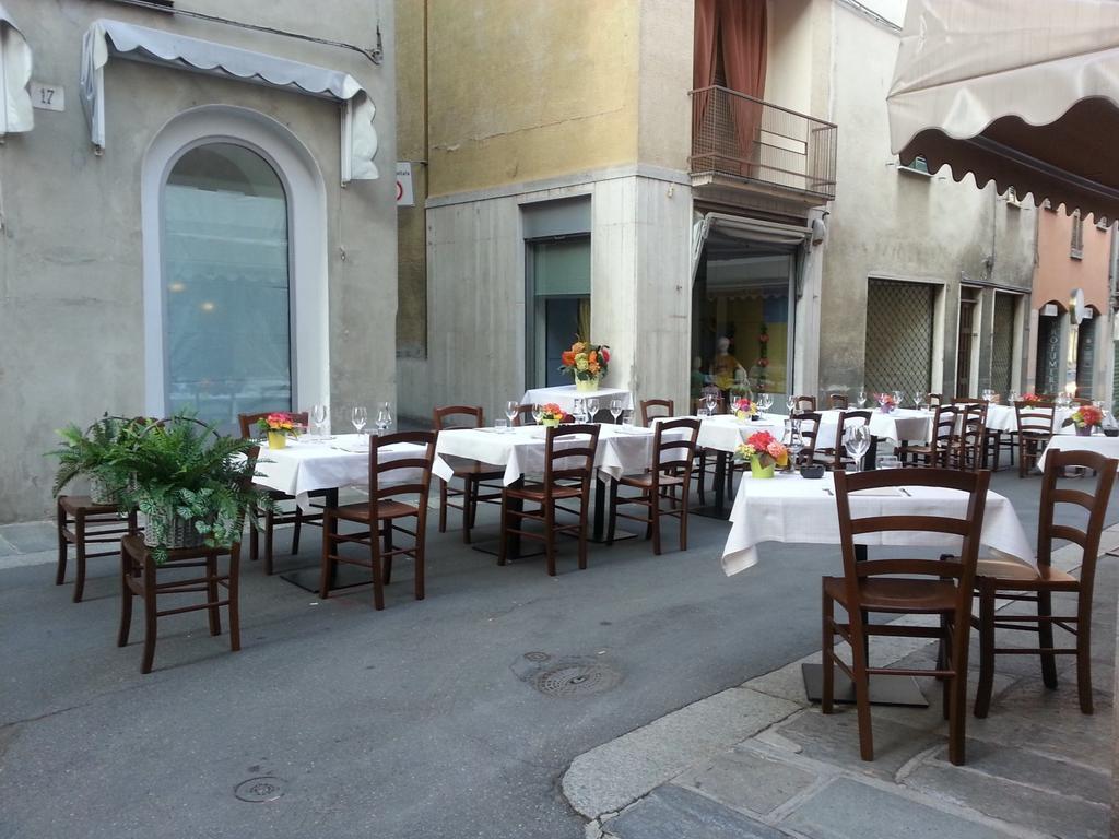 Locanda San Fiorenzo Fiorenzuola dʼArda Exteriér fotografie