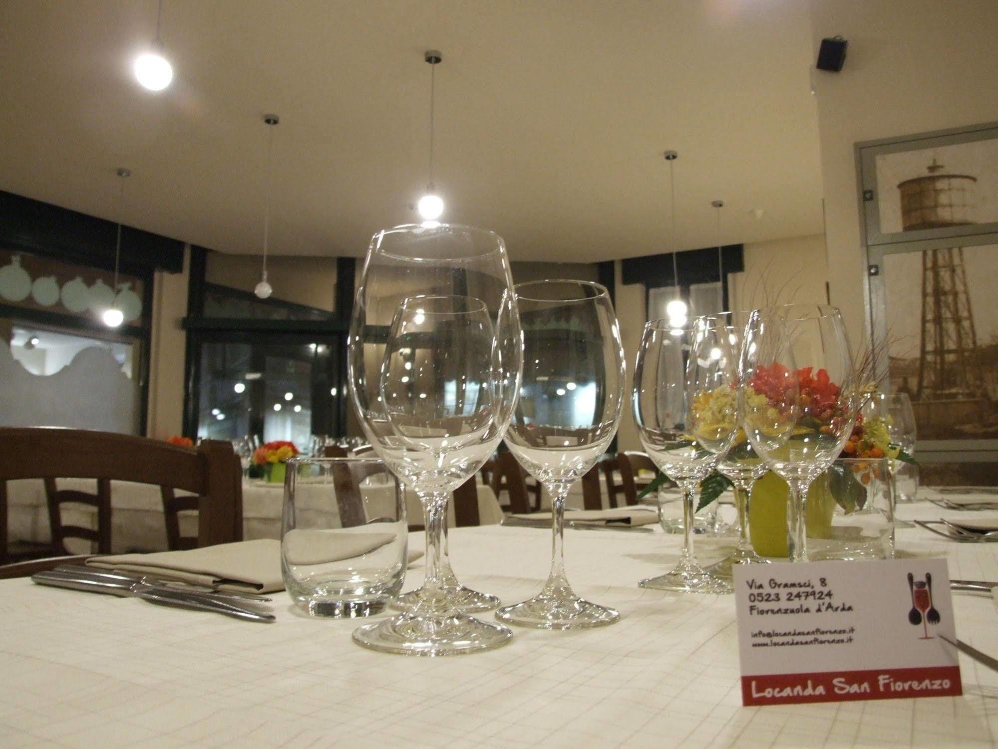 Locanda San Fiorenzo Fiorenzuola dʼArda Exteriér fotografie